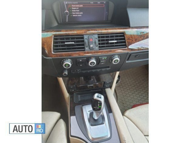 Second-hand BMW 520 177 CP (130 kW) 2010 Berlinǎ