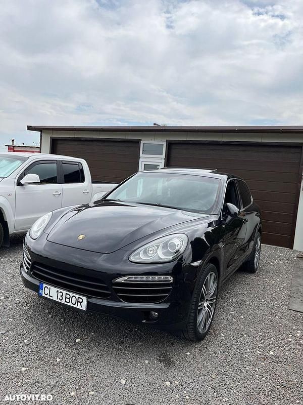 Negru Utilizat 2011 Porsche Cayenne SUV | 15.500 EUR (Preț bun) - Imagine 1/4