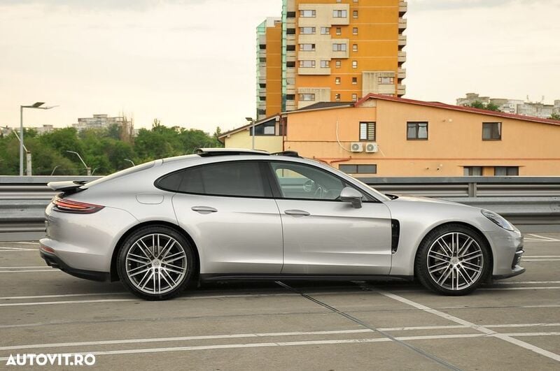 Argint Utilizat 2018 Porsche Panamera 4S Berlinǎ | 51.000 EUR - Imagine 1/4
