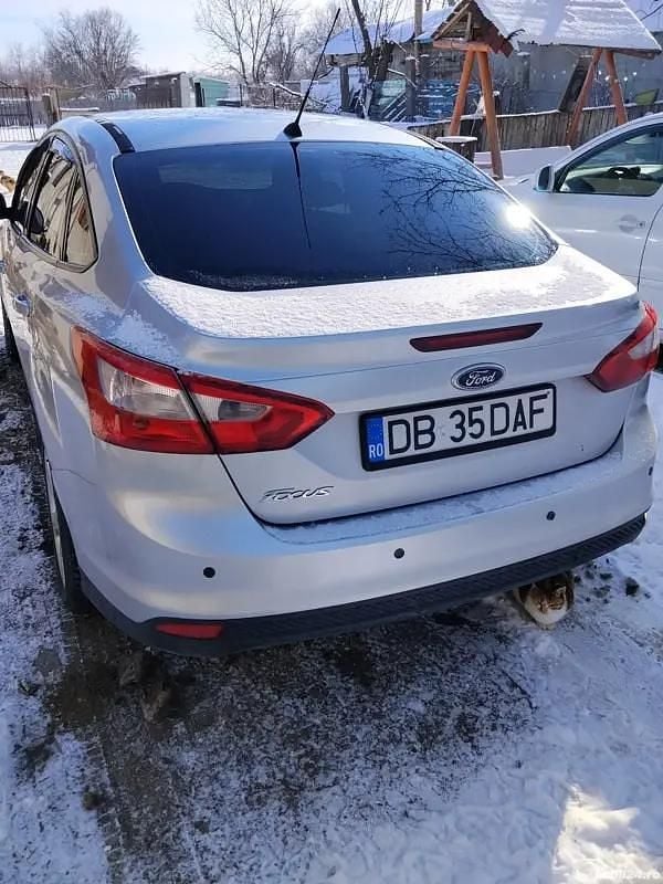 Second-hand 2011 Ford Focus Berlinǎ | 3.200 EUR (Preț OK) - Imagine 1/4