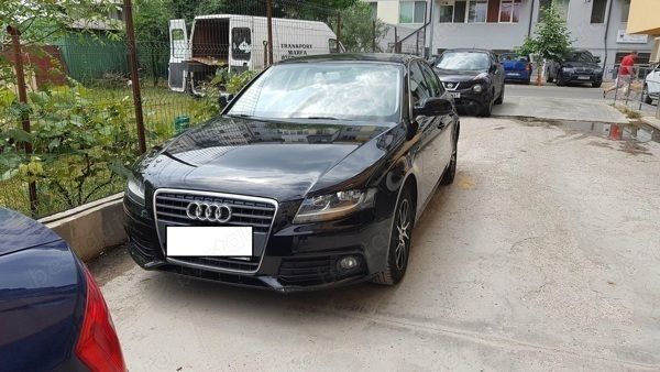 Negru Utilizat 2010 Audi A4 Berlinǎ | 5.600 EUR (Preț bun) - Imagine 1/4
