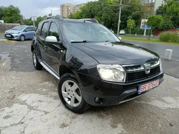 Negru Utilizat 2011 Dacia Duster Prestige SUV | 6.670 EUR (Preț OK) - Imagine 1/4