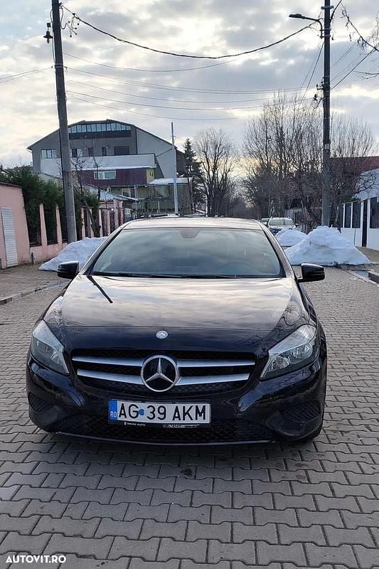 Second-hand Mercedes A160 90 CP (66 kW) 2015 Culoarenegru Hatchback