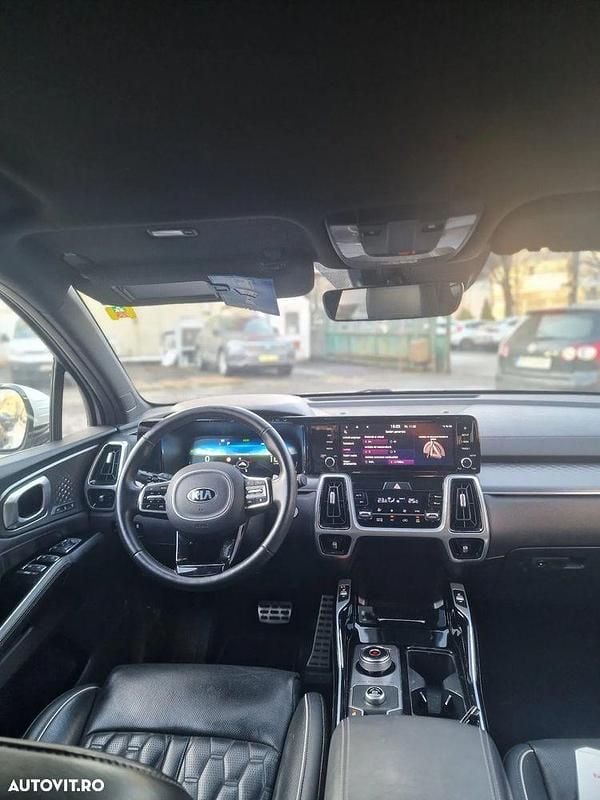 Second-hand Kia Sorento 230 CP (169 kW) 2021 Culoarealb SUV