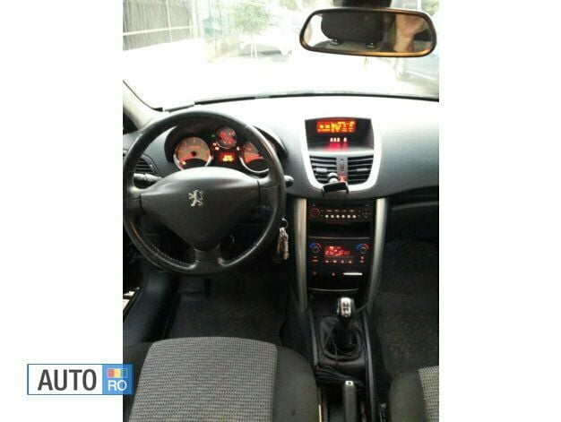 Second-hand Peugeot 207 110 CP (80 kW) 2010 Negru Hatchback