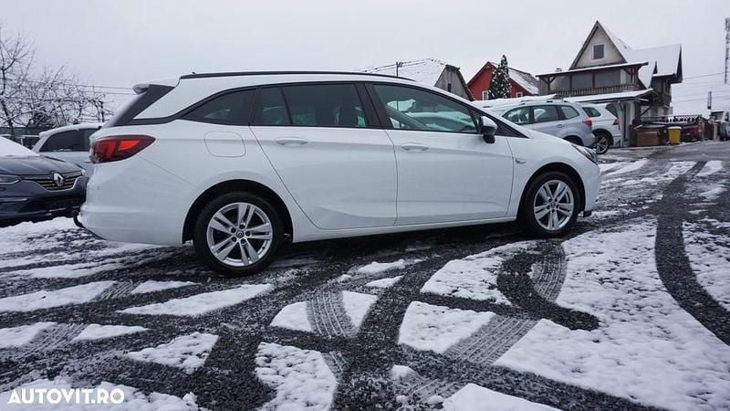 Second-hand Opel Astra Selection 110 CP (80 kW) 2019 Culoarealb Break