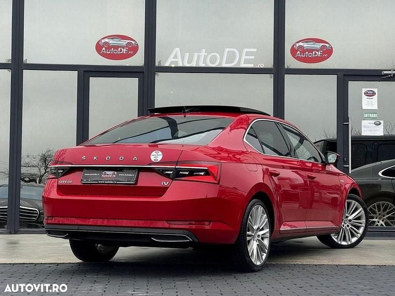 Second-hand Skoda Superb 218 CP (160 kW) 2020 Culoarerosu Berlinǎ