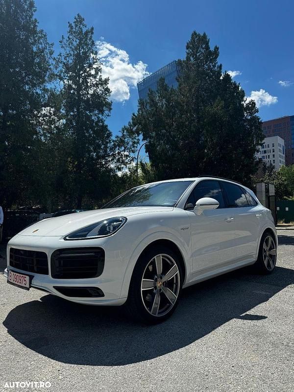 Culoarealb Utilizat 2023 Porsche Cayenne Platinum Edition SUV | 85.000 EUR - Imagine 1/4