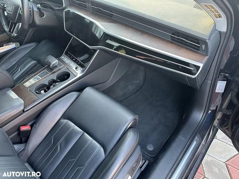 Second-hand Audi A6 S-Line 286 CP (210 kW) 2019 Culoarealbastru Break