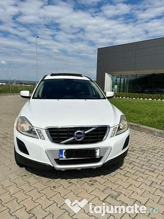 Alb Utilizat 2011 Volvo XC60 SUV | 10.000 EUR (Preț OK) - Imagine 1/4