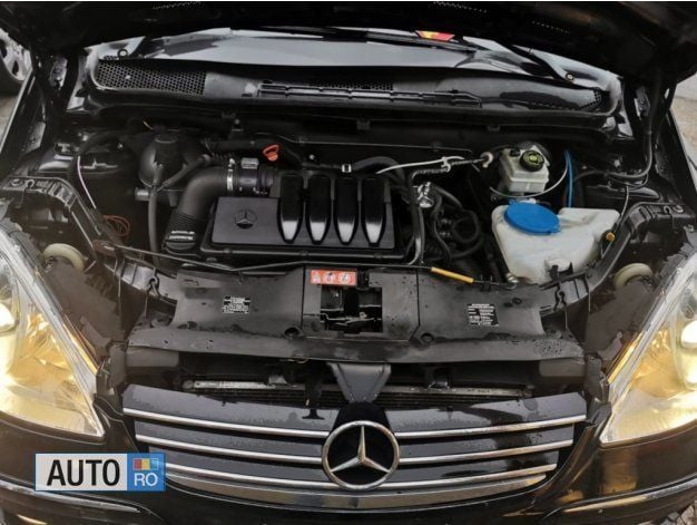 Second-hand Mercedes A180 110 CP (80 kW) 2007 Negru metalizat Hatchback