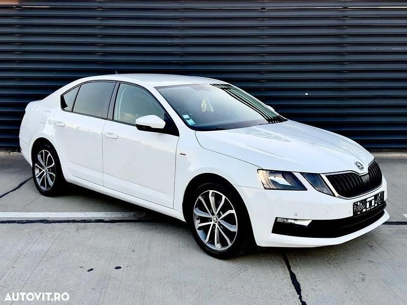 Alb Utilizat 2020 Skoda Octavia Berlinǎ | 9.990 EUR (Preț bun) - Imagine 1/4
