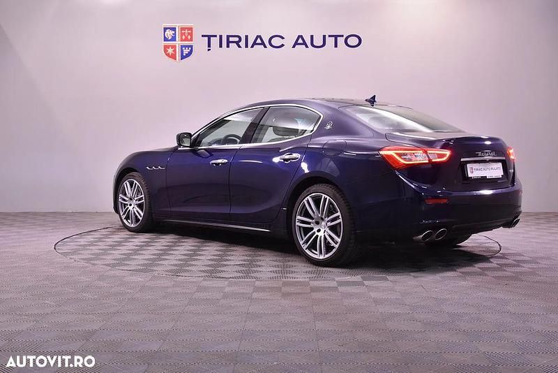 Second-hand Maserati Ghibli 275 CP (202 kW) 2016 Culoarealbastru Berlinǎ