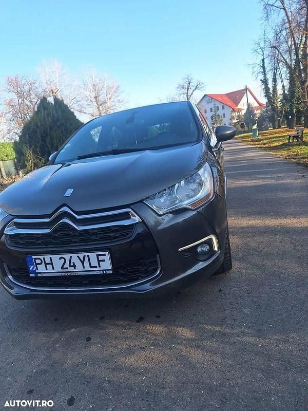Culoaregri Second-hand 2014 Citroën DS4 So Chic Hatchback | 7.990 EUR - Imagine 1/4