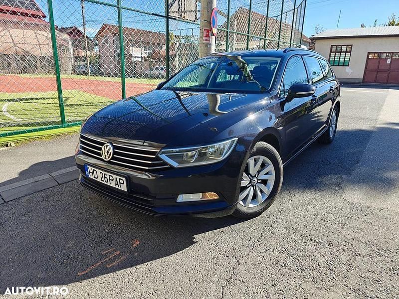 Culoarenegru Utilizat 2017 VW Passat Trendline Break | 9.900 EUR (Preț bun) - Imagine 1/4