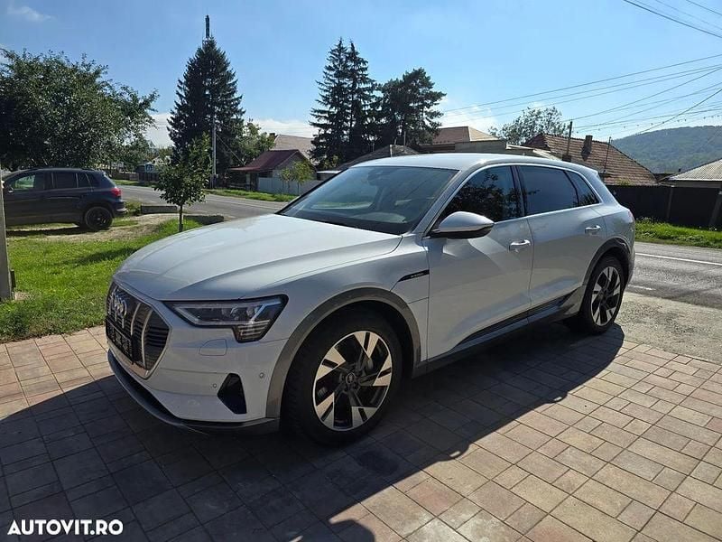 Alb Utilizat 2021 Audi e-tron SUV | 23.299 EUR - Imagine 1/4