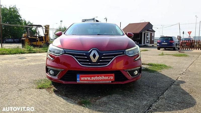 Culoarerosu Utilizat 2017 Renault Mégane IV Zen Break | 13.890 EUR - Imagine 1/4