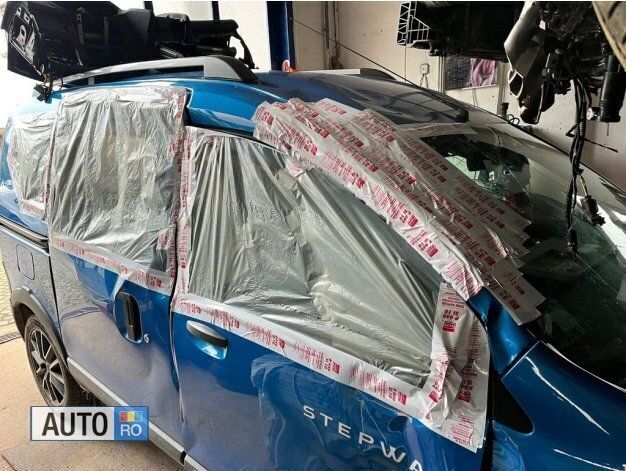 Second-hand Dacia Dokker Stepway 90 CP (66 kW) 2018 Albastru Monovolum