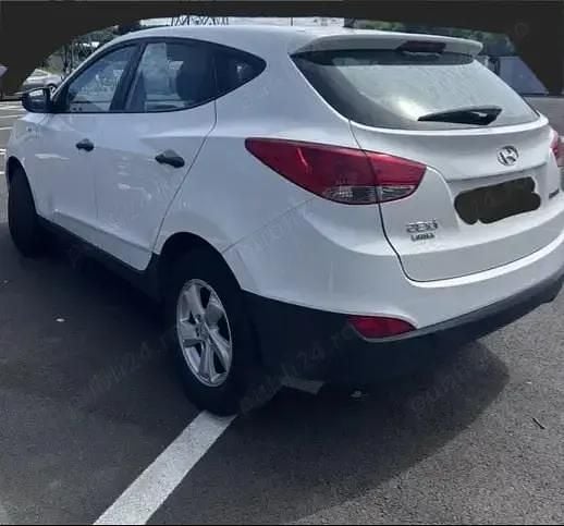 Alb Utilizat 2011 Hyundai ix35 SUV | 5.000 EUR (Preț OK) - Imagine 1/2