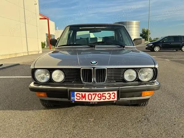 Second-hand BMW 518 107 CP (78 kW) 1985 Gri Berlinǎ