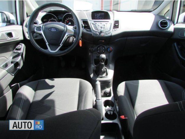 Second-hand Ford Fiesta 75 CP (55 kW) 2017 Alb Hatchback