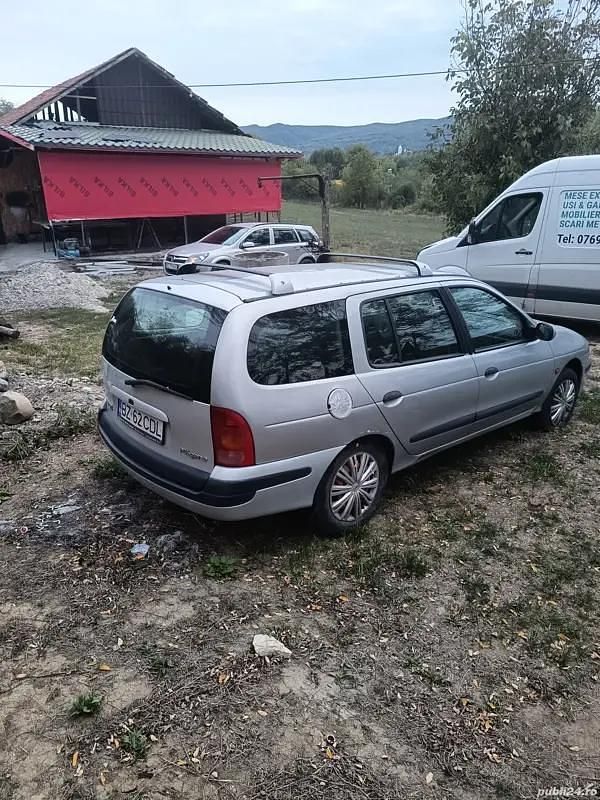 Utilizat 2004 Renault Mégane GrandTour Break | 5.000 EUR - Imagine 1/3