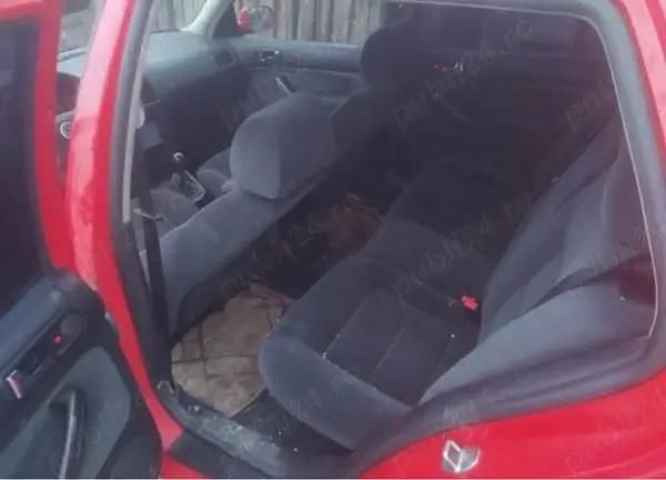 Second-hand VW Golf IV 101 CP (74 kW) 2001 Hatchback