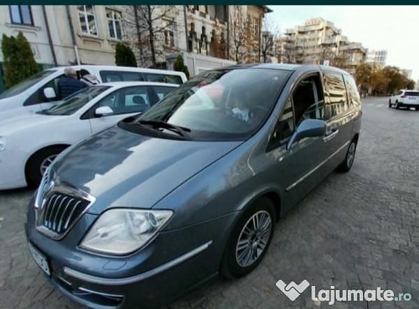Utilizat 2009 Lancia Phedra Monovolum | 3.900 EUR - Imagine 1/4