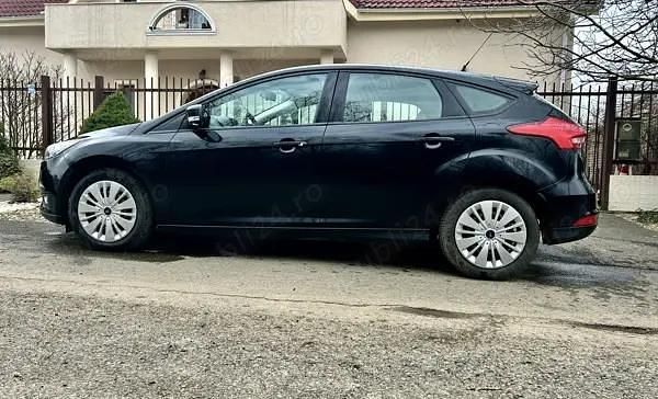 Second-hand Ford Focus Trend 125 CP (91 kW) 2017 Negru Hatchback