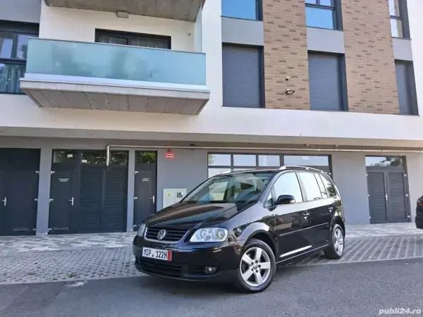 Utilizat 2007 VW Touran Highline Monovolum | 3.500 EUR (Preț OK) - Imagine 1/4