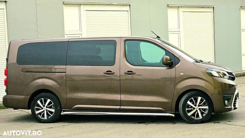 Second-hand Toyota Proace Verso Comfort 177 CP (130 kW) 2017 Culoaremaro Break