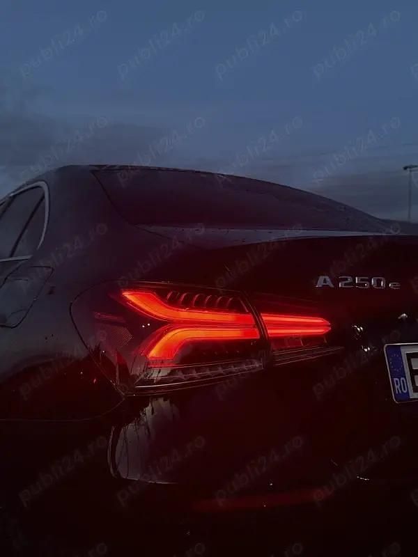 Second-hand Mercedes A250 218 CP (160 kW) 2020 Negru Berlinǎ