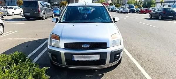 Utilizat 2007 Ford Fusion Monovolum | 1.000 EUR (Preț bun) - Imagine 1/4