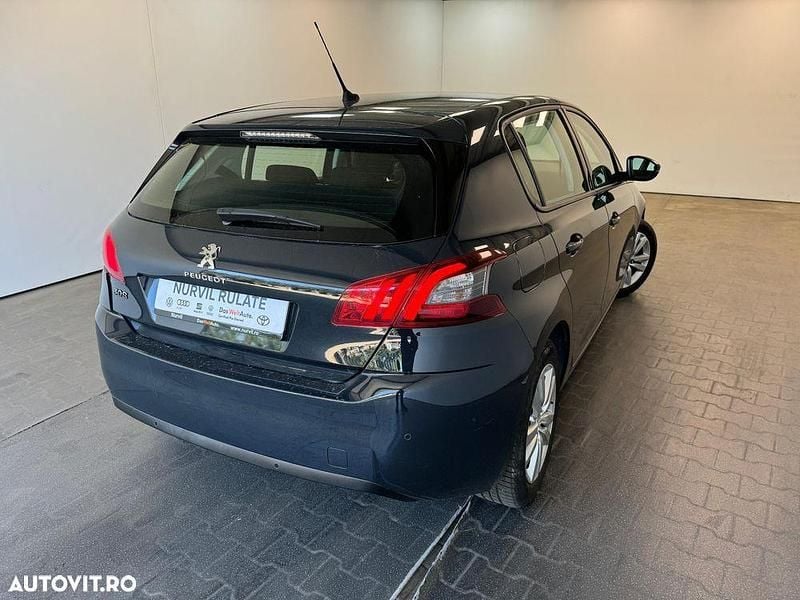 Second-hand Peugeot 308 Active 99 CP (72 kW) 2020 Gri