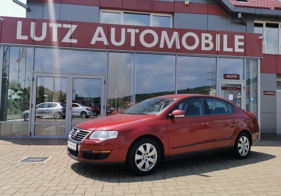 Roşu Utilizat 2010 VW Passat Berlinǎ | 6.650 EUR (Scump) - Imagine 1/4