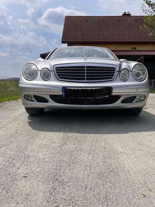 Utilizat 2005 Mercedes 220 Berlinǎ | 4.000 EUR - Imagine 1/4