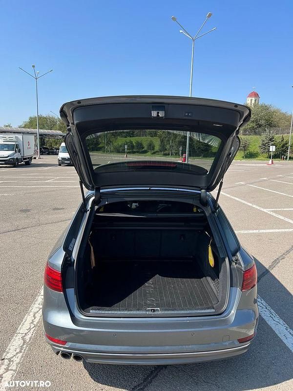 Second-hand Audi A4 S-Line 190 CP (139 kW) 2017 Gri Break