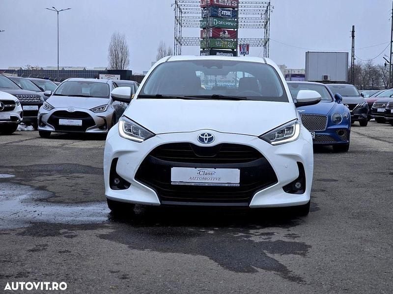 Second-hand Toyota Yaris Hybrid 92 CP (67 kW) 2023 Culoarealb