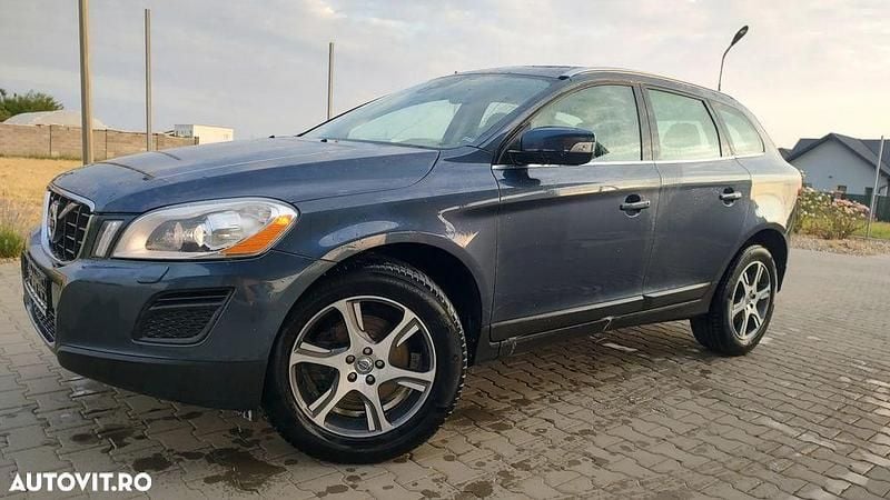 Culoarealbastru Utilizat 2012 Volvo XC60 Kinetic SUV | 8.999 EUR (Preț OK) - Imagine 1/4