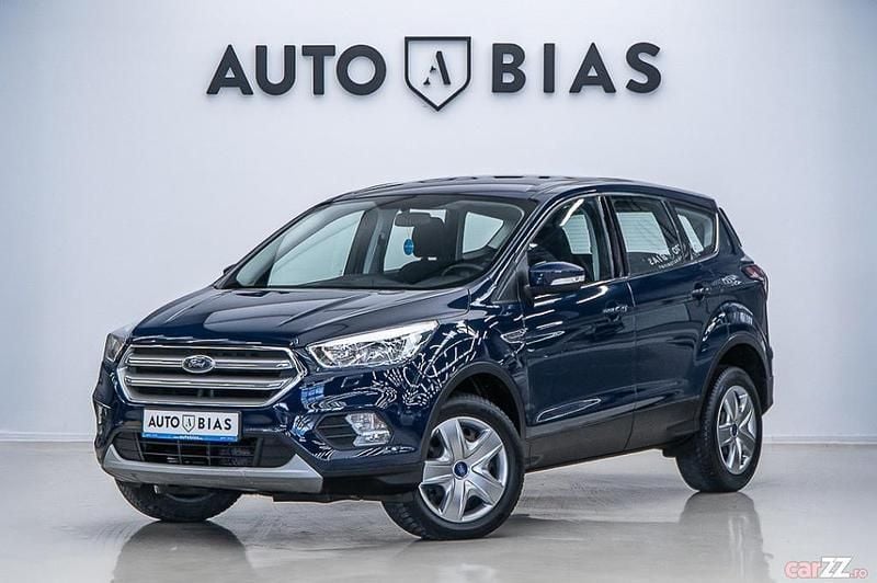 Albastru Utilizat 2019 Ford Kuga Titanium SUV | 13.990 EUR (Preț bun) - Imagine 1/4