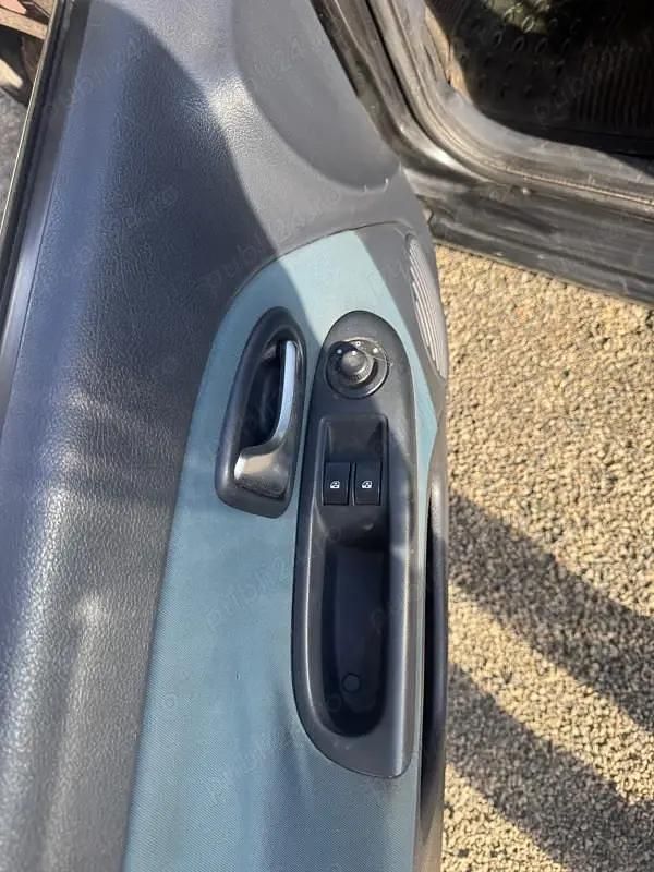 Second-hand Renault Clio GrandTour 55 CP (40 kW) 2005 Break