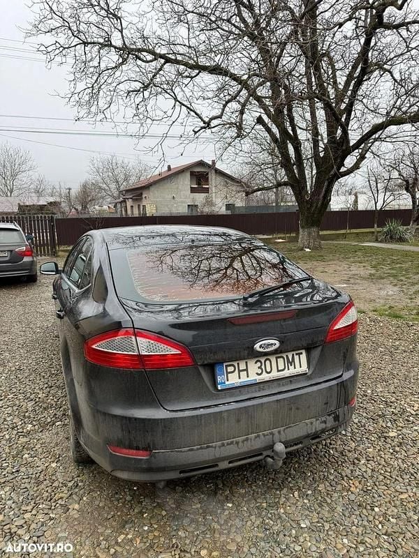 Second-hand Ford Mondeo Ghia 140 CP (102 kW) 2008 Culoarenegru Berlinǎ