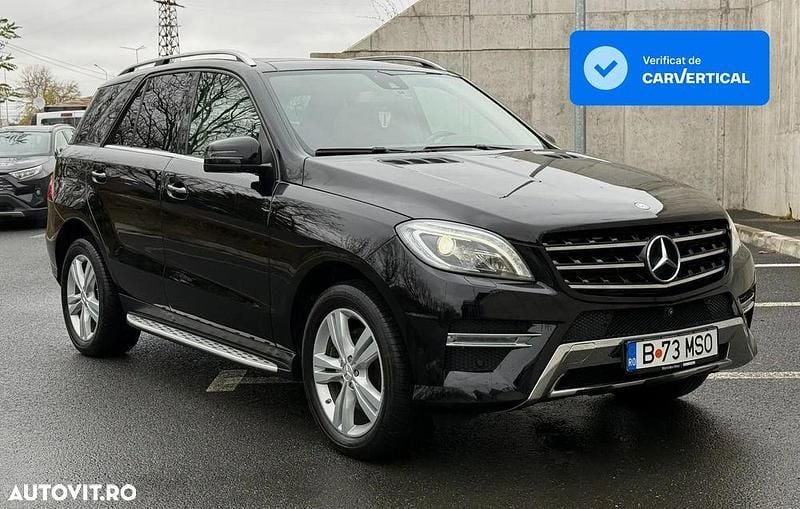 Culoarenegru Utilizat 2015 Mercedes ML350 SUV | 23.490 EUR (Preț OK) - Imagine 1/4