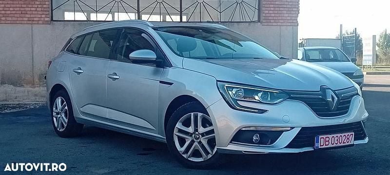 Culoaregri Utilizat 2017 Renault Mégane GrandTour LIMITED Break | 9.290 EUR (Preț OK) - Imagine 1/4