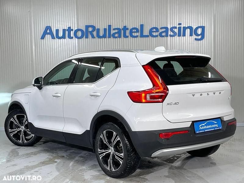 Second-hand Volvo XC40 Inscription 211 CP (155 kW) 2021 Culoarealb SUV