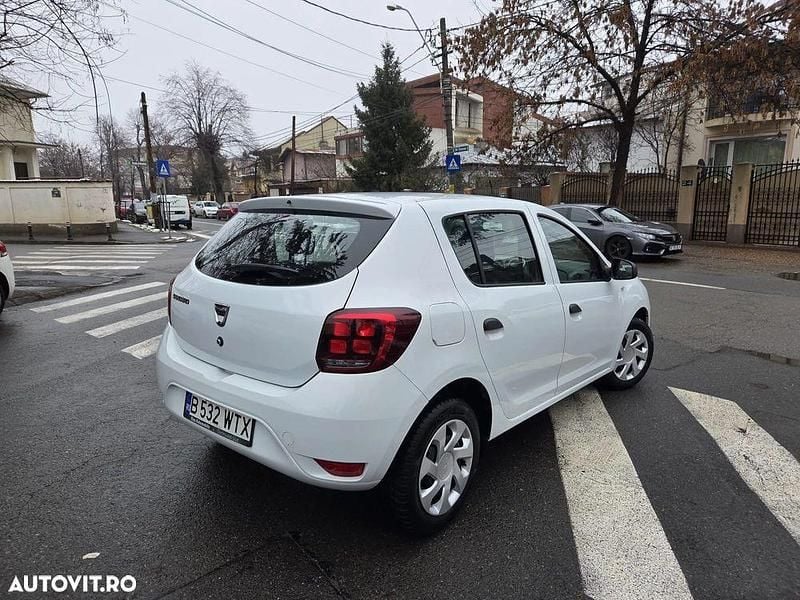Second-hand Dacia Sandero Essentiel 73 CP (53 kW) 2018 Culoarealb Hatchback
