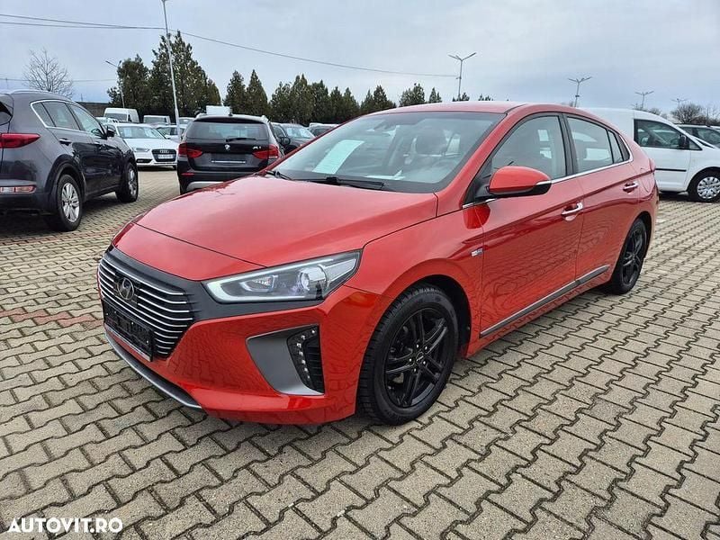 Second-hand Hyundai Ioniq 105 CP (77 kW) 2017 Culoarerosu Hatchback