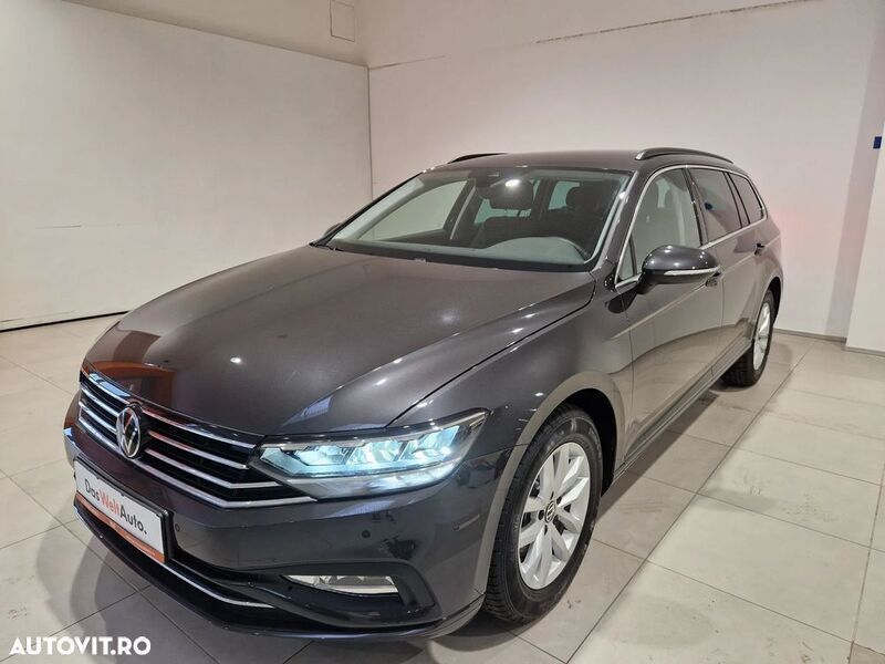 Gri Utilizat 2023 VW Passat Comfortline Break | 31.826 EUR - Imagine 1/4