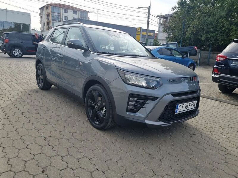 Gri Utilizat 2023 Ssangyong Tivoli SUV | 23.240 EUR - Imagine 1/4