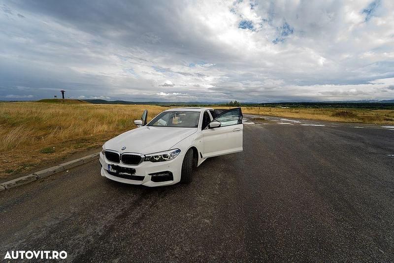 Alb Utilizat 2017 BMW 520 Berlinǎ | 27.999 EUR (Scump) - Imagine 1/4
